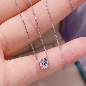 S925 sterling bạc của phụ nữ moissanite Vòng cổ cổ điển Bốn móng vuốt mặt dây chuyền xương đòn phát sóng trực tiếp phong cách nóng đơn giản - Product Image 3