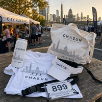 Kit d'événement de course urbaine personnalisé : Ensemble de course marathon, T-shirt à séchage rapide, Visière, Bouteille d'eau, Sac fourre-tout, Dossard de course, Articles de sport pour compétition de course