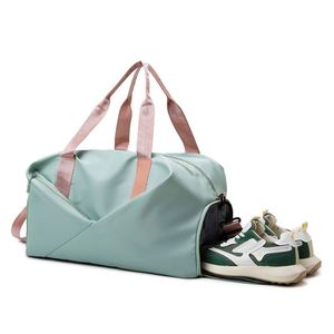 Sac de sport et de fitness personnalisé en gros pour femmes, grande capacité, durable, avec séparation sec/humide, idéal pour la gym et les voyages - Product Image 6