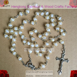 Collar de Rosario rosa, Rosario Católico, Rosario religioso con cuenta de faceta de plástico de 8mm y centro de Rosario de la Virgen Marí<span class=keywords><strong>a</strong></span> - Product Image 4