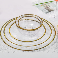 Assiettes de présentation rondes en verre écologiques de qualité supérieure avec bord doré, style minimaliste, pour mariages, événements et fêtes de camping, avec technique d'émail coloré