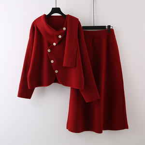 Toptan 2025 sonbahar ve kış yeni moda tatlı örme kazak etek iki parçalı set kadın setleri - Product Image 2