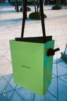 Impresión de logotipo personalizado Bolsas de papel Kraft respetuosas con el medio ambiente Venta al por mayor Servicio OEM de alta calidad Tamaño personalizado Embalaje de cartón estándar