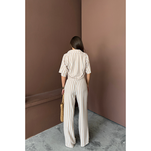Conjunto de Mono y Pantalones Cortos para Mujer en Color Beige, Top Corto a Rayas y Pantalones Holgados de Modal - Product Image 2