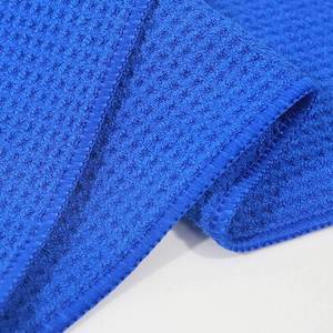 Serviettes de nettoyage pour sacs de golf personnalisées avec logo, en microfibre gaufrée, serviette de sport avec mousqueton - Product Image 3