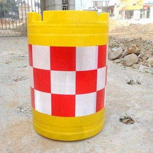 Nuovo Materiale Barriera Mobile Antiurto a Tre Fori <span class=keywords><strong>per</strong></span> Iniezione d'Acqua 1 M-1.5 M, Palo di Isolamento <span class=keywords><strong>per</strong></span> Guardrail Municipale - Product Image 3