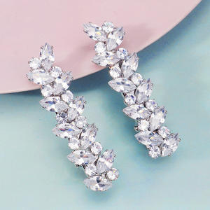 新款闪亮锆石侧发夹 2 件/套 甜美百搭叶形发饰 时尚日常发夹 - Product Image 1