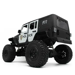 新到货 4WD 塑料 rc 警车玩具与手枪遥控