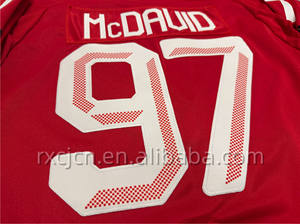 2026 แคนาดา ชาย # 97 คอนเนอร์ แมคเดวิด # เสื้อฮอกกี้น้ำแข็งโอลิมปิกฤดูหนาวสีแดงดำขาวหมายเลข 87 ซิดนีย์ ครอสบี พร้อมจัดส่ง - Product Image 4