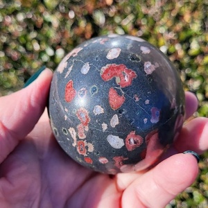 ลูกแก้วหยกดอกพลัมแกะสลักด้วยมือ วัสดุ AGATE เป็นมิตรกับสิ่งแวดล้อม ของตกแต่งบ้านสไตล์โบราณ หินบำบัด ของขวัญงานฝีมือ - Product Image 4