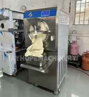 Machine à glaces Carpigiani à 3 saveurs