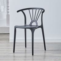 Stabiele, duurzame, stapelbare, armloze, makkelijk te reinigen, waterdichte, moderne, elegante, comfortabele banketstoel voor gebruik in hotels, evenementen en feesten.