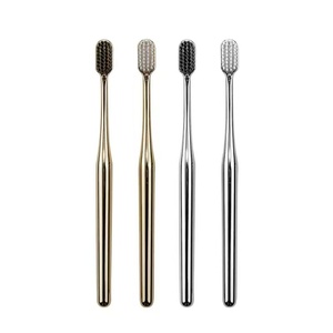 Brosse à dents de luxe pour adultes en métal doré et <span class=keywords><strong>argent</strong></span>é, poils souples, pour la maison, les voyages et l'hôtel - Product Image 1