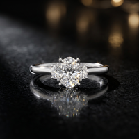 1,20 Karat Ovaler Schliff Halo-Cluster Laborgezüchteter Diamant IGI-Zertifiziert Rhodium-Plattiert 14K Massives Platin Klassischer Verlobungsring