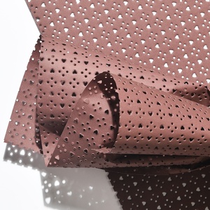Papier d'emballage cadeau en forme de cœur, motif floral creux, imperméable, épais, élégant, 53x53cm, Noël, DIY, vente en gros - Product Image 5