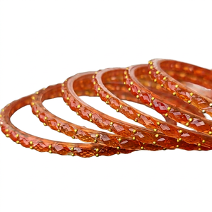 Ensemble de bracelets en verre orange Maa Durga pour femmes, design romantique géométrique à facettes en forme de goutte de pluie, pour les occasions de mariage/festivals - Product Image 1