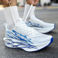 Nouvelles chaussures de sport tendance pour hommes et femmes, chaussures de course à semelle épaisse et rembourrée, respirantes en maille, chaussures décontractées pour les voyages en plein air