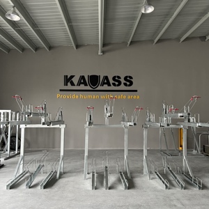 Easylift Supports de stationnement commerciaux pour vélos à gaz à deux étages faciles à garer sur deux pneus pour ranger les vélos - Product Image 1