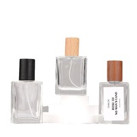 Flacon de parfum carré en verre 30ml 50ml avec capuchon en bois de luxe, atomiseur portable de voyage rechargeable, flacon vide en verre pour parfum