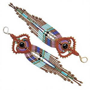 Pendientes de macramé naranja con flecos de cuentas de colores, joyería boho hecha a mano, venta al por mayor - Product Image 1