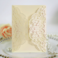 Tarjetas de Invitación con Diseño Floral Láser para Ritos de Pasaje