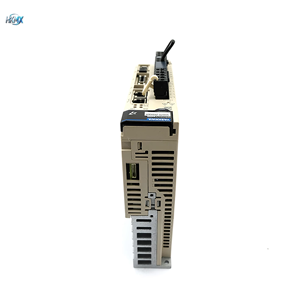 SGD7S-2R8AA0A Servoamplificador Sigma-7 200V 2.8A AC Servo Drive - Product Image 1