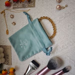 Sac à Bijoux Personnalisable en Velours Doux Haut de Gamme avec Cordon de Serrage pour Colliers et Rouges à Lèvres – Offre Spéciale - Product Image 1