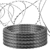 Maille de fil de fer barbelé soudée galvanisée de fil de rasoir d'anneau simple avec l'épine de lame en spirale pour la protection de prairie d'isolement de route