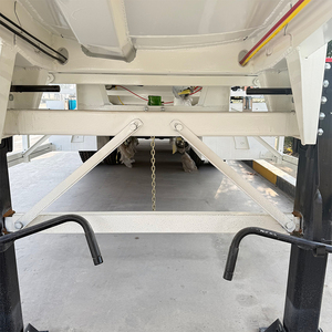 LUYI 3 essieux 4 compartiments Réservoir de pétrole et d'essence 45000 litres Acier/Aluminium <span class=keywords><strong>Transport</strong></span> de carburant 45000 litres Semi-remorque citerne à carburant - Product Image 5