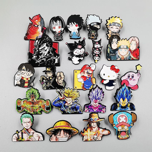 Venta al por Mayor de 50 Diseños de Pins de Solapa de Anime Japonés, Colección Clásica de Insignias Metálicas de Recuerdo para Decoración de Bolsas y Ropa - Product Image 1