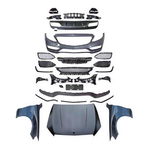 Kit de carrosserie de lèvre de becquet de calandre de pare-chocs avant arrière de modification de voiture W205 pour Benz classe C W205 pré à C63 2015-2018 en vente - Product Image 5