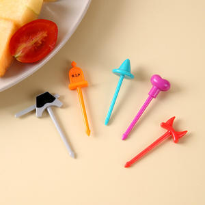 Fournitures de décoration de noël accessoires Bento cure-dents fourchette à fruits en plastique Bento choix de nourriture de noël pour les enfants - Product Image 5