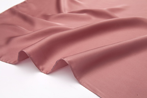 Foulards carrés en satin de soie 16 mm, 90x90 cm, à faible MOQ et prix d'usine, pour femmes, bandana pour créateurs ou artistes - Product Image 6