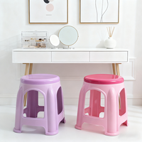 Tabouret carré moderne en plastique multicolore, chaise haute empilable pour cuisine et mobilier de salon chinois, directement du fournisseur.