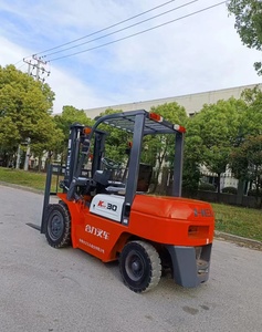 Chariot élévateur diesel Heli H2000-30 de 3 tonnes avec moteur et machine de levage, 99% neuf, prix d'usine, haute qualité, efficace - Product Image 6