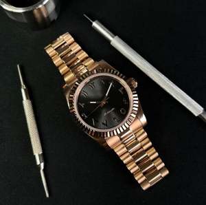 Relojes Mecánicos Automáticos de Alta Calidad al por Mayor con Movimiento Mod, Números Arábigos en Oro Rosa para Hombre y Mujer - Product Image 3