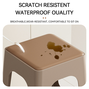 Оптовые продажи: Красивые дизайнерские табуреты из кожи и пластика, современные кухонные стулья для дома, многофункциональные табуреты с кожаной поверхностью и пластиковым основанием. - Product Image 4