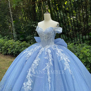Vestido de Fiesta Azul con Apliques de Corazones, Cintura Natural, Estilo Quinceañera, Largo hasta el Suelo, Cola Capilla, Antiestático, 100% Poliéster - Product Image 5