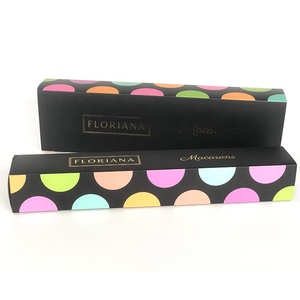 Boîte d'emballage personnalisée en carton recyclable pour macarons, chocolats et sucreries, avec logo gaufré à l'or et séparateur en papier - Product Image 3