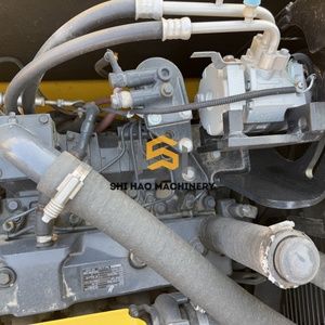 Excavatrice hydraulique sur chenilles Komatsu PC130 d'occasion de 13 tonnes, faible nombre d'heures de fonctionnement, pour l'exploitation minière et les travaux d'excavation - Product Image 4