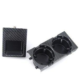 Juego de cajas de almacenamiento para portavasos de coche Bmw, apariencia de fibra de carbono, pila central multifuncional, material ABS - Product Image 5