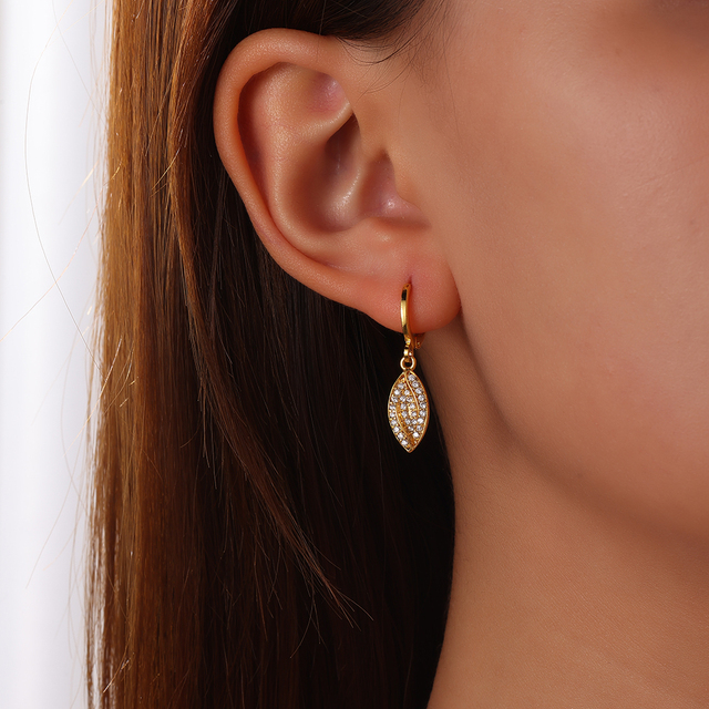 925 Sterling Silver Leaf Shaped Earrings with Round Gemstone Nature-Inspired Versatile for All Seasons