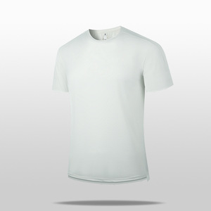 T-shirt da <span class=keywords><strong>uomo</strong></span> 200G Cool Touch a manica corta, sottile, ampia, casual, <span class=keywords><strong>taglie</strong></span> forti, traspirante, ad asciugatura rapida, antibatterica 7A, senza cuciture, all'ingrosso - Product Image 3