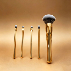 Ensemble de pinceaux de maquillage magnétiques dorés 5-en-1, portables, grand pinceau à poudre, pinceau fin pour eye-liner, pinceau pour le visage - Product Image 4