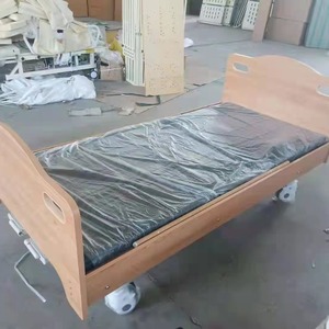 Cama de Enfermería Manual Nakatomi con Tubo Cuadrado Reforzado para Cuidado de Ancianos en Casa u Hospital - Product Image 1