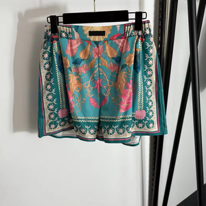Nouvelle Collection Femme : Ensemble Élégant Chemise à Manches Longues Imprimé Coquillages et Short Décontracté - Product Image 5