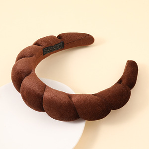 Bandeau en velours pour femme, design coréen, effet nuage, avec torsion, pour le lavage du visage et le volume crânien - Product Image 5