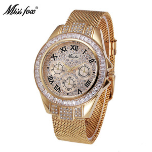 Montre pour femme en cuivre doré avec bande ronde et zircone sertie de diamants - Product Image 5