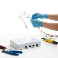 Petite boîte terminale en fibre optique SC à 4 ports en plastique pour utilisation en réseau de bureau FTTX, garantie de 5 ans