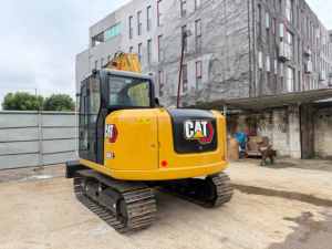 Excavadora de cadenas mediana CAT 308E2 usada, en excelentes condiciones, con bajo nivel de desgaste y pocas horas de trabajo, ¡la más vendida en stock! - Product Image 1